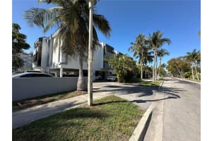 3582 NE 171 St APT 301, North Miami Beach, FL 33160, - MLS#A11760192