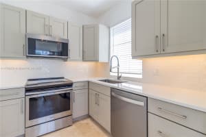 1569 Euclid Ave APT 3, Miami Beach, FL 33139, Sold 04/15/25