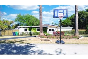 13225 SW 83rd Ct, Pinecrest, FL 33156, Sold 06/30/25