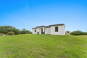 469 Petite Ave, Lehigh Acres, FL 33974, Sold 04/28/25