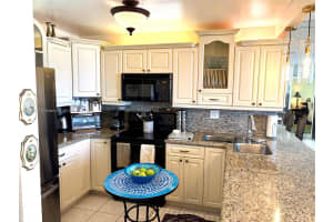3180 S Ocean Dr APT 402, Hallandale Beach, FL 33009, - MLS#A11760294