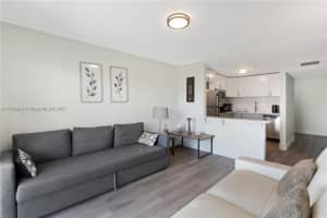 3527 NE 168th St APT 409, North Miami Beach, FL 33160, - MLS#A11760443