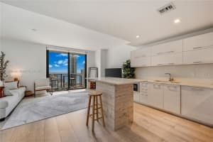 45 SW 9th St Apt 3702, Miami, FL 33130, Sold 07/15/25