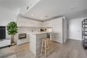 45 SW 9th St Apt 3702, Miami, FL 33130, Sold 07/15/25