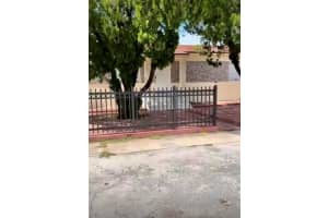 351 E 35th St, Hialeah