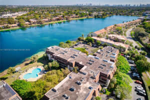 671 NE 195th St APT 329E, Miami, FL 33179, - MLS#A11760752