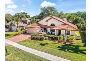1520 E Oak Knoll Cir, Davie, FL 33324, Sold 09/04/25