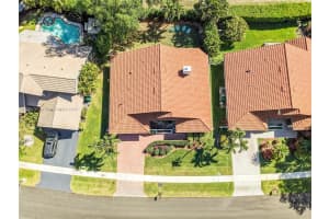1520 E Oak Knoll Cir, Davie, FL 33324, Sold 09/04/25