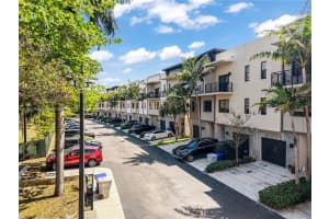 466 SE 1st Cir, Pompano Beach, FL 33060, - MLS#A11760798