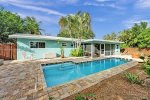 367 W Riverside Dr, Tequesta