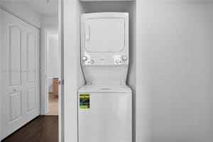 6001 SW 70th St APT 514, South Miami, FL 33143, Sold 04/15/25