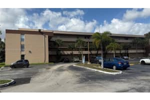 502 NW 87th Ave APT 305, Miami, FL 33172, Sold 06/17/25