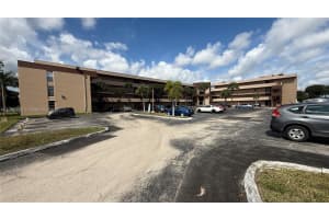 502 NW 87th Ave APT 305, Miami, FL 33172, Sold 06/17/25