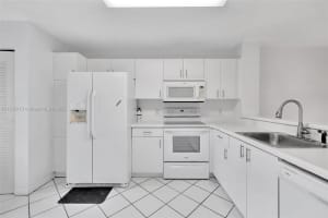 7711 Trent Dr 106 Tamarac, FL 33321 - MLS#A11760973