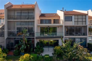 6008 Paradise Point Dr #6008, Palmetto Bay, FL 33157, Sold 06/10/25