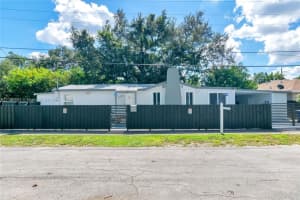 9398 Nw 4th Ave, Miami