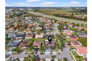 702 SE 14th Ave, Homestead, FL 33033, Sold 04/30/25