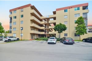 410 Nw 68th Ave 207, Plantation