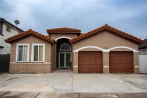 1142 NW 135th Ct, Miami, FL 33182, - MLS#A11761195