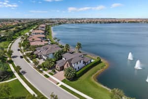 11001 W Watercrest Cir W, Parkland
