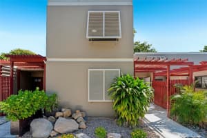 1041 N Hiatus Rd, Pembroke Pines, FL 33026, Sold 07/01/25