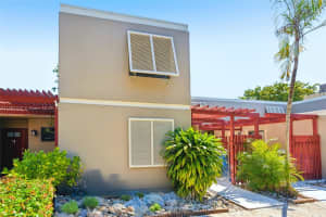1041 N Hiatus Rd, Pembroke Pines, FL 33026, Sold 07/01/25