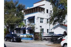 1021 Nw 3rd St 305, Miami