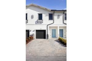 656 SW 12th St, Florida City, FL 33034, Sold 06/27/25