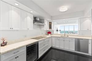1331 Brickell Bay Dr #4409, Miami, FL 33131, Sold 05/30/25