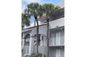 2750 W 76th St APT 201, Hialeah, FL 33016, - MLS#A11761659
