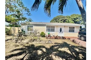 1429 SW 47th Terrace, Fort Lauderdale, FL 33317, Sold 07/03/25