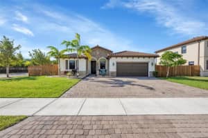 2594 Se 2nd St, Homestead