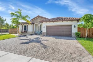 2594 SE 2nd St, Homestead, FL 33033, - MLS#A11761849