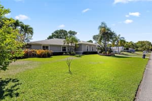 8520 SW 181st St, Palmetto Bay, FL 33157, Sold 06/09/25