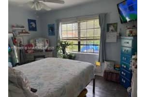 340 NW 35th Ave, Miami, FL 33125, Sold 07/03/25