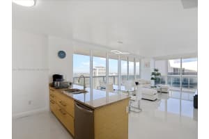 1830 Ocean Drive, Hallandale Beach, FL 33009 - MLS#A11762055
