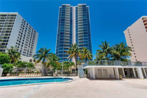 2655 Collins Ave APT 1906, Miami Beach, FL 33140, - MLS#A11762098