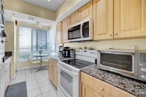 2501 Douglas Rd 301 Miami, FL 33133 - MLS#A11762112
