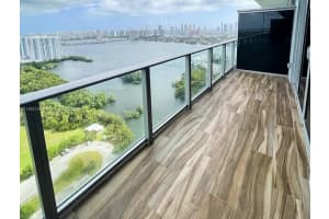 16385 Biscayne Blvd Ph3, North Miami Beach