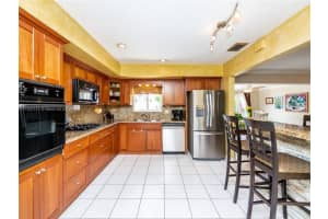 939 Washington St, Hollywood, FL 33019, Sold 08/06/25