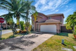 9266 SW 168th Pl, Miami, FL 33196, Sold 05/09/25