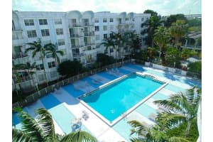 498 Nw 165th St D-501, Miami