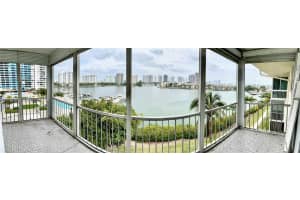 2861 Leonard Dr F601, Aventura