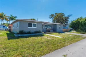 2402 Plunkett St Hollywood, FL 33020 - MLS#A11762692