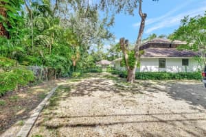 6910 SW 71st Ct, South Miami, FL 33143, - MLS#A11762744