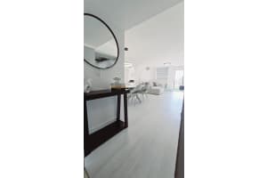 2821 N Miami Beach Blvd 4f, North Miami Beach