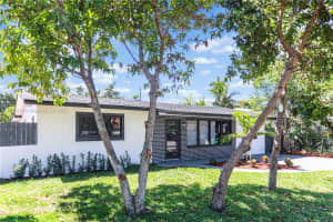 6590 NW 22nd St, Sunrise, FL 33313, Sold 07/31/25