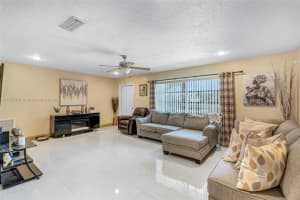 7220 Nw 8th Ct, Margate