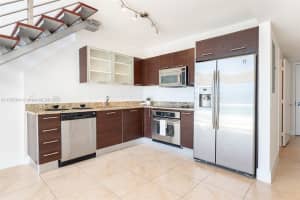 41 SE 5th St APT 2006, Miami, FL 33131, Sold 07/16/25