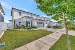12735 Sw 215th Ter, Miami